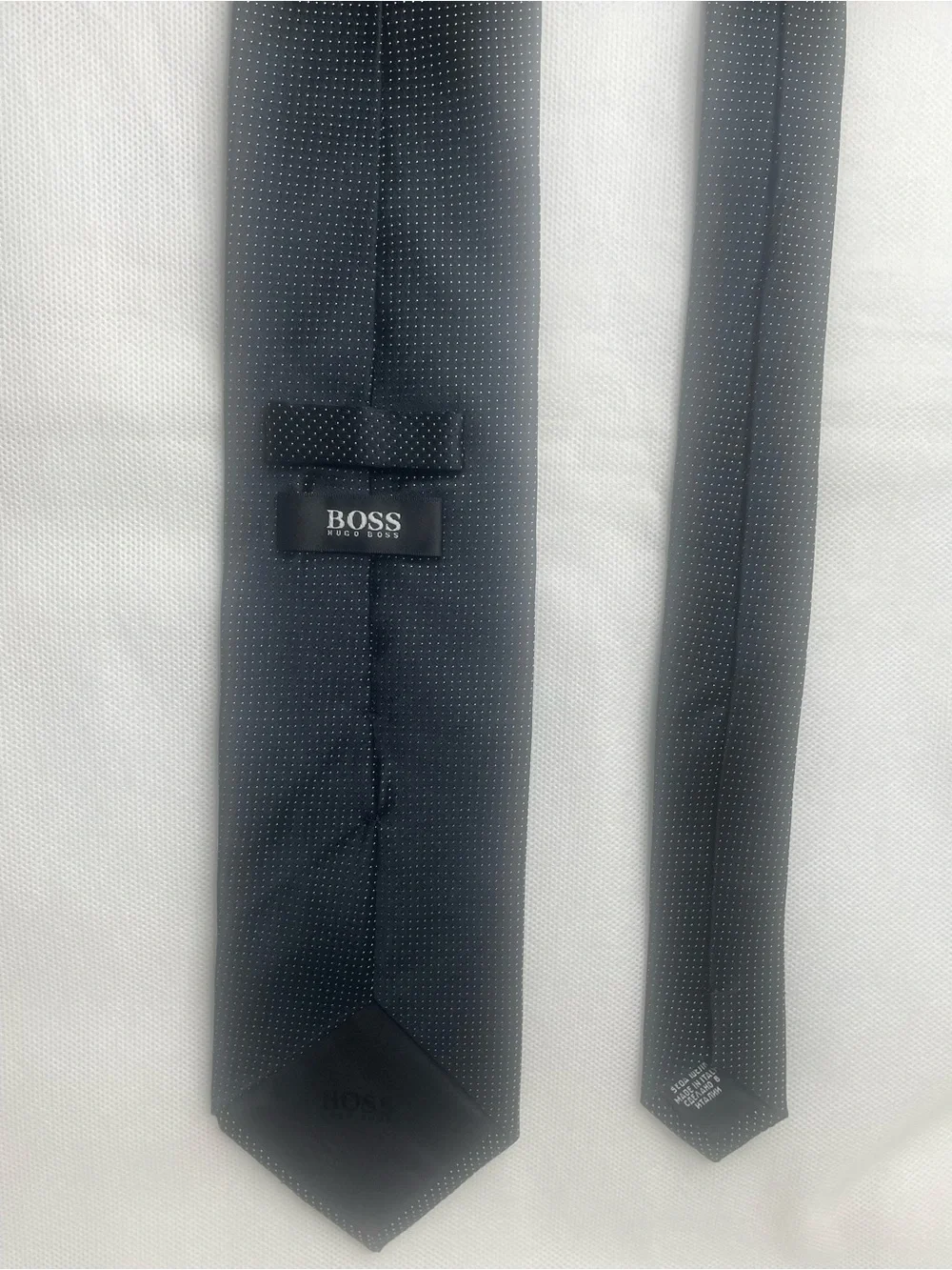 Hugo Boss Classic Polkadot Necktie Chrome Navy Blue 100% Silk Italian Made Tie